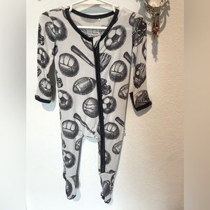 Duray Baby Bamboo Footie 3-6 Month Sports print football baseball soccer